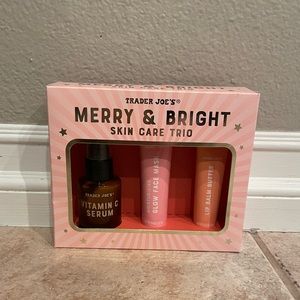 Trader Joe’s Merry and Bright Set